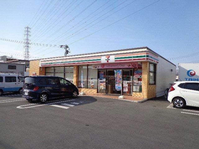 コンビニ　セブンイレブン春日井穴橋町3丁目店（コンビニ）まで645m