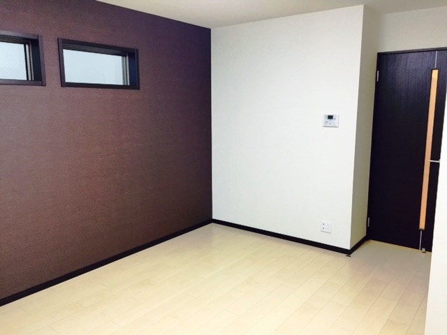 フジパレス北城内EASTの居間写真