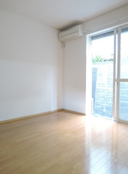 居室・リビング　南東向きのお部屋です。