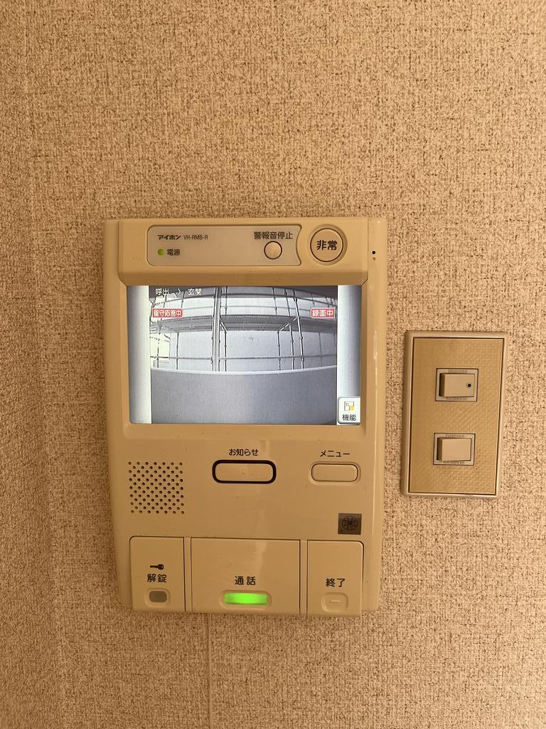 セキュリティ　モニター付きインターホン