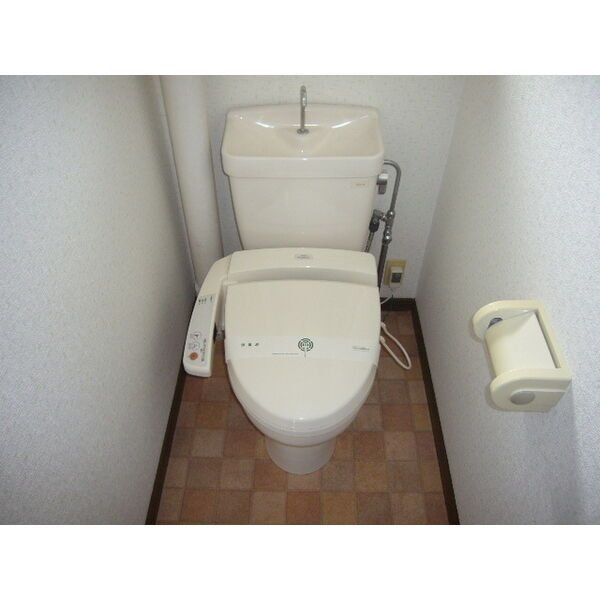 プロスペール板付のトイレ写真