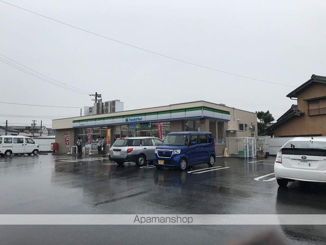 コンビニ　ファミリーマート四日市小杉町店（コンビニ）まで977m