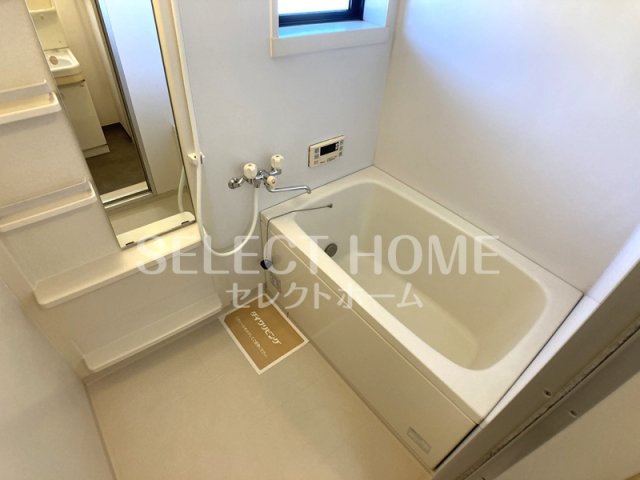 バス・シャワールーム　同型タイプゆったり過ごせるお風呂です