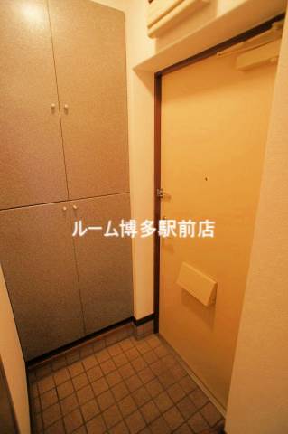玄関　別号室