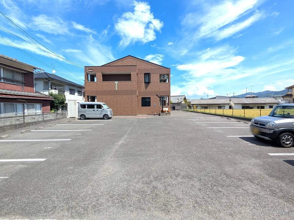 駐車場　駐車場