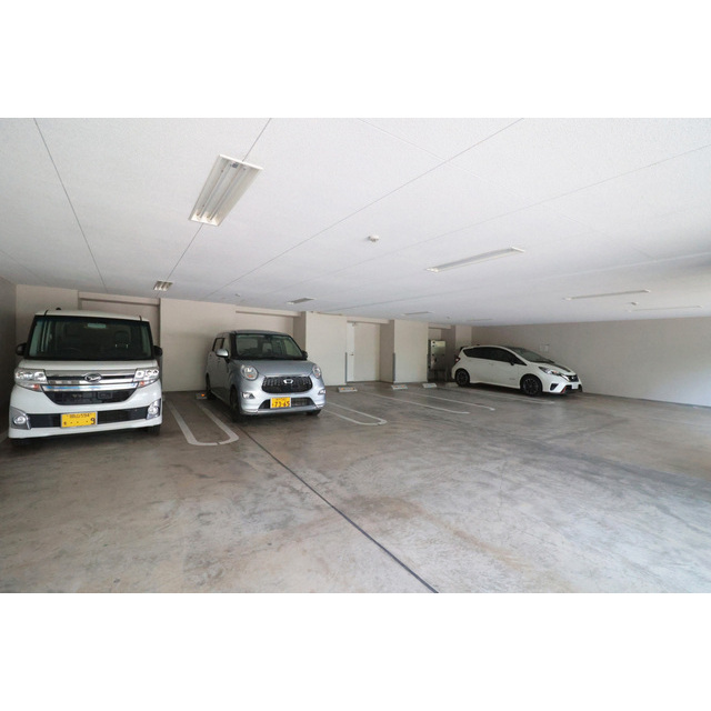 駐車場　駐車場があります