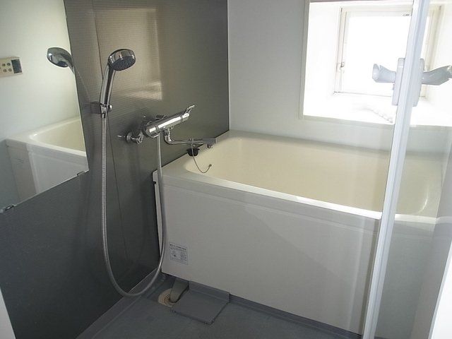 バス・シャワールーム　同建物別部屋参照