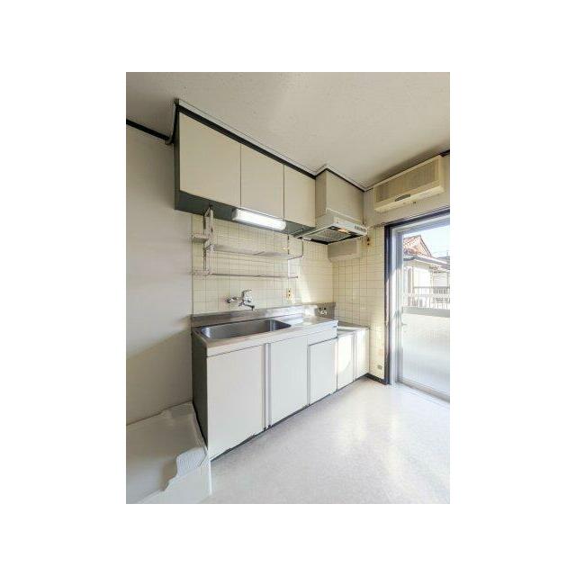 キッチン　退去前につき、別の部屋のお写真です。