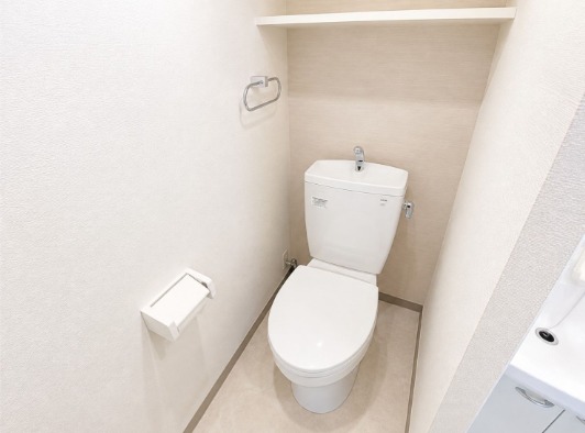 地下鉄七隈線 渡辺通駅 徒歩11分 6階建 築18年のトイレ写真