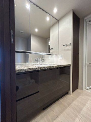 北浜ミッドタワーの内装写真