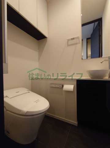 トイレ　コンフォリア新宿イーストサイドタワー