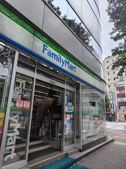 コンビニ　ファミリーマート 日本橋茅場町店（コンビニ）まで103m