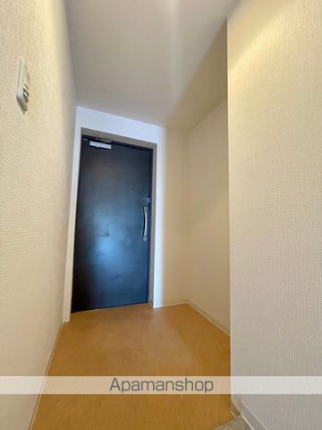 地下鉄谷町線 喜連瓜破駅 徒歩3分 8階建 築21年の玄関写真