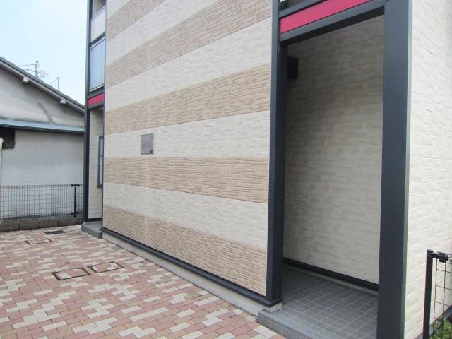 エントランス　★お問い合わせはタウンハウジングまで★