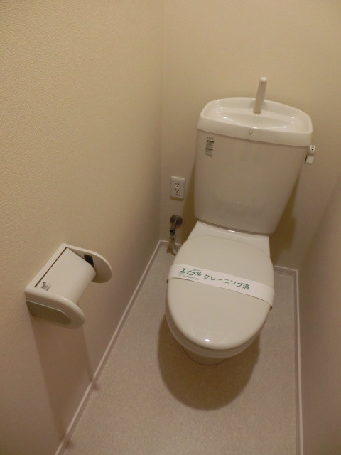 ＪＲ総武線 本八幡駅 徒歩12分 2階建 築15年のトイレ写真