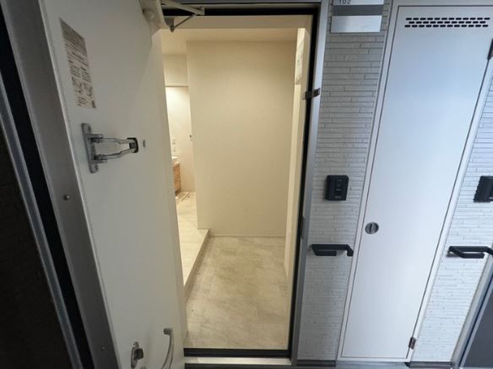 フジパレス下新庄駅東III番館の玄関写真