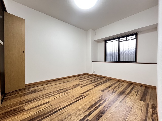 その他　洋室約5.4帖