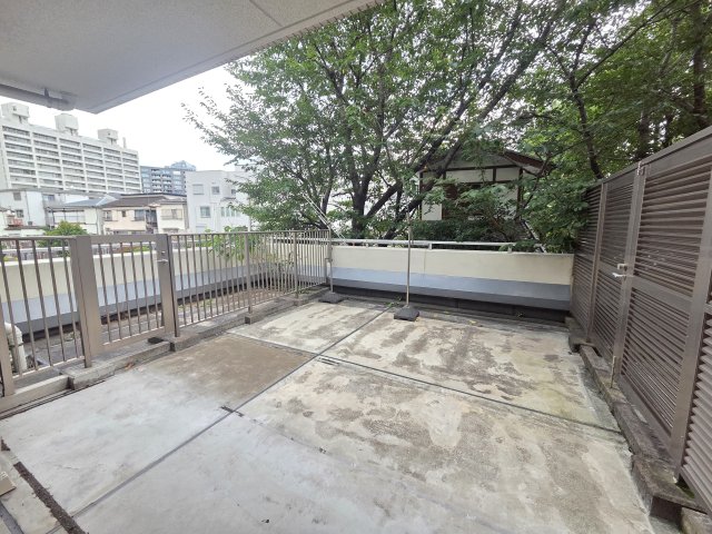 バルコニー　東向きルーフバルコニー