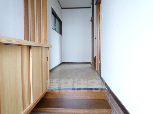 武庫之荘本町貸家の玄関写真