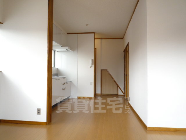 武庫之荘本町貸家の居間写真