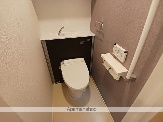 ＪＲ阪和線 和泉府中駅 徒歩12分 3階建 築7年のトイレ写真