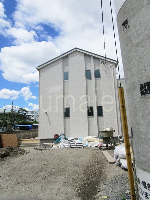 建物外観　2階建ての建物です！