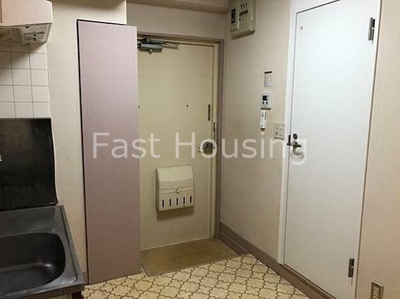 ＪＲ中央線 荻窪駅 徒歩12分 3階建 築44年の玄関写真