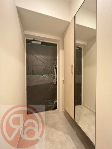 スプランディッド難波WESTIIの玄関写真