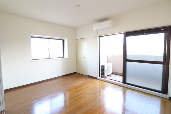 居室・リビング　※別のお部屋の写真です。