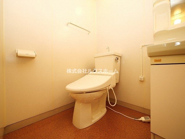 トイレ　シンプルで使いやすいトイレです