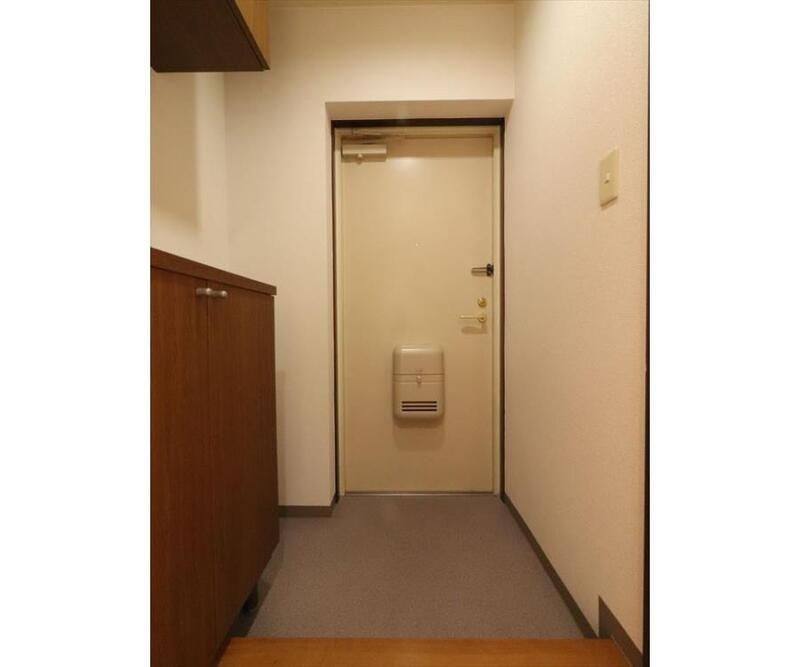 サクシード甲子園の玄関写真