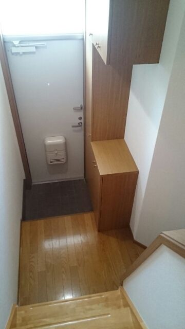ドエル輝の玄関写真