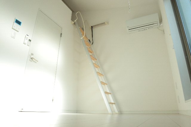 居室・リビング　穏やかな色味のお部屋です