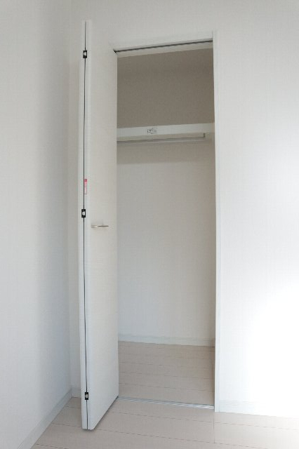 収納　お洋服もたくさん掛けられます
