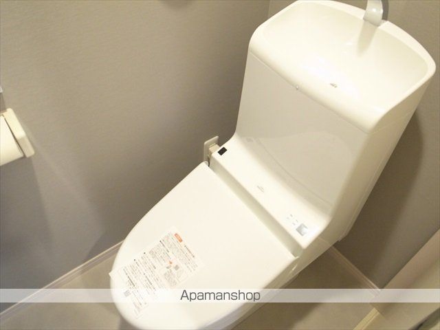 京成本線 八千代台駅 徒歩15分 2階建 築14年のトイレ写真