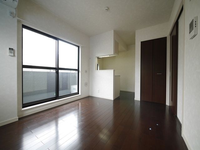 その他部屋・スペース　★角部屋・洋室約８帖！★