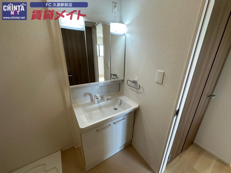 洗面設備　同型画像参考
