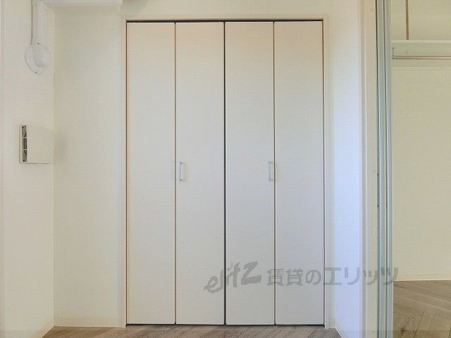 収納　鏡