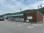 コンビニ　ファミリーマート亀岡曽我部町店（コンビニ）まで490m