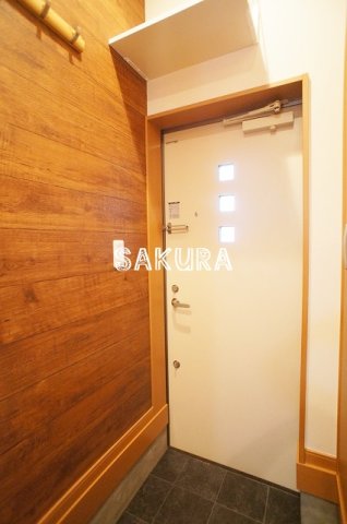 玄関　収納豊富なシューズボックスです♪