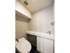 ＪＲ山手線 恵比寿駅 徒歩3分 8階建 築12年のトイレ写真