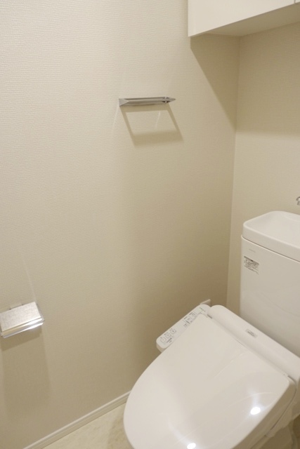 トイレ　※写真は同タイプ住戸です。