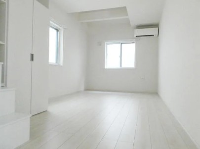 西品川3丁目戸建の居間写真