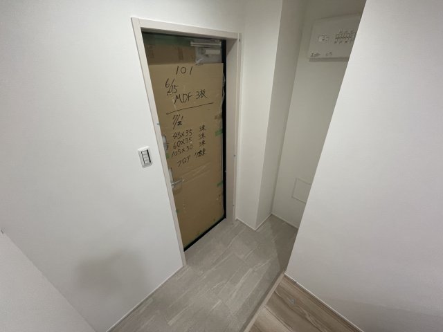 フジパレス西宮今津II番館の玄関写真