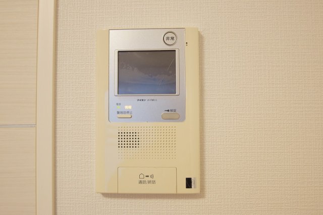 セキュリティ　来訪者が確認できる女性に安心の「TVモニターホン」