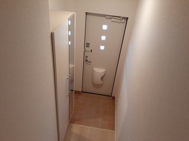 玄関　明るい玄関です