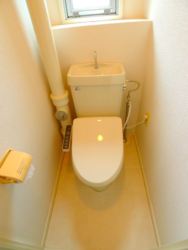 ＪＲ東海道本線 金山駅 徒歩3分 7階建 築40年のトイレ写真