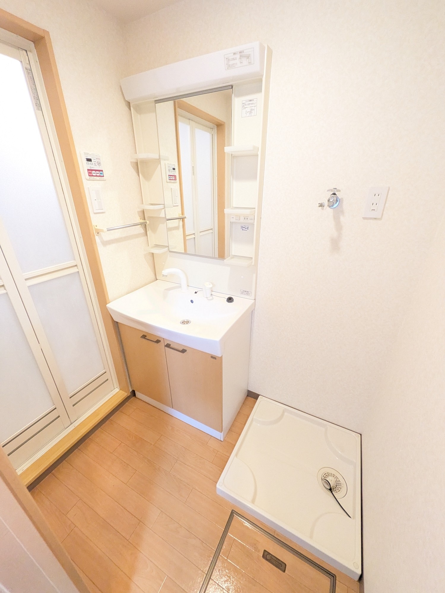 ＪＲ山陽本線 新下関駅 徒歩14分 2階建 築17年の内装写真