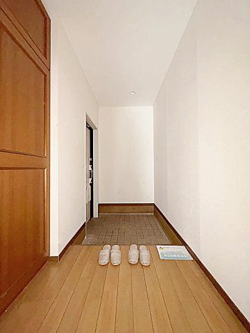 地下鉄鶴舞線 原駅 徒歩9分 3階建 築36年の玄関写真