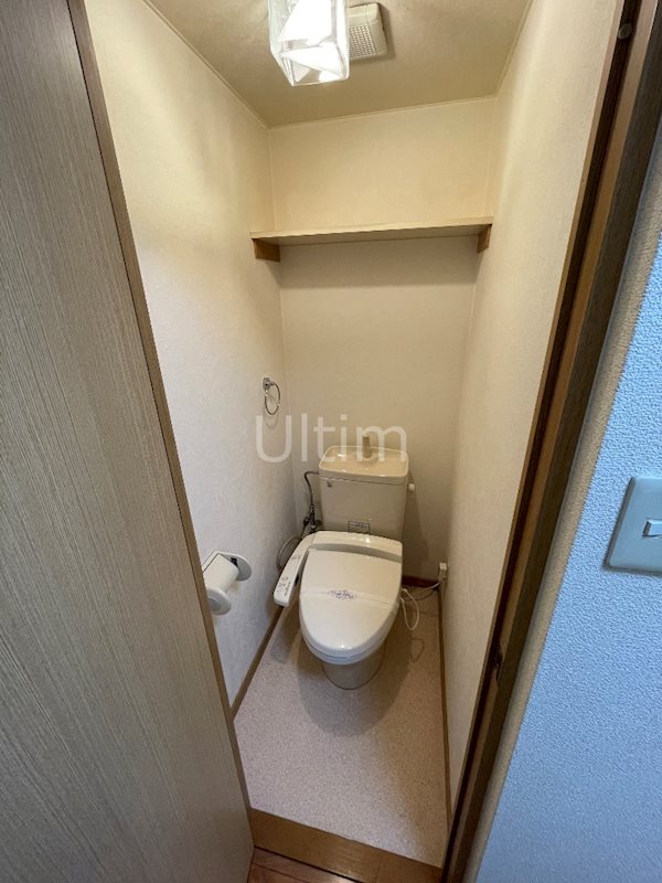 トイレ　別の部屋の写真